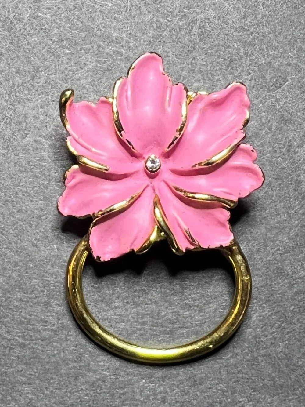 Vintage Pink Enamel Flower Gold Tone Eyeglass / Badge Holder Pin Brooch 1.5